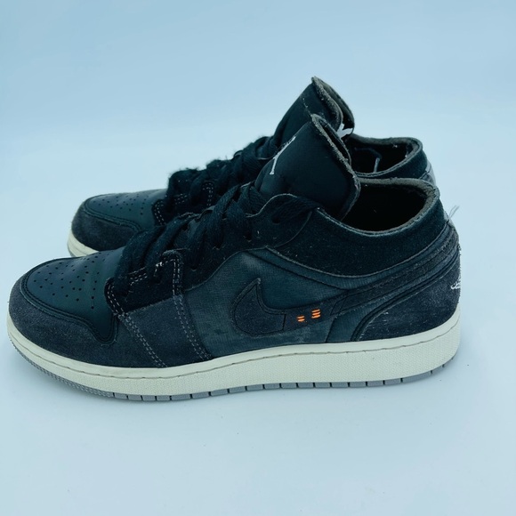 AIR JORDAN 1 LOW SE CRAFT GRADE SCHOOL LIFESTYLE SHOES - Picture 7 of 11
